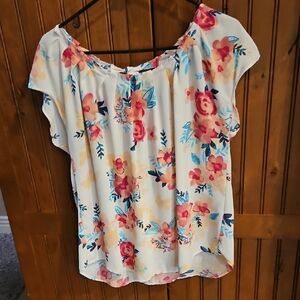 LC Lauren Conrad White Floral Flutter-Sleeve Top with Pink & Blue Accents